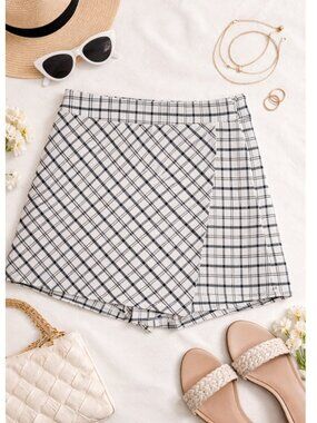 Y2k office siren A line preppy academia minimalist quiet luxury plaid skort